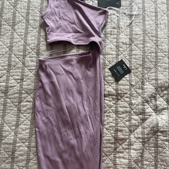 NEW Lulu’s Spice Things Up Lavender Ribbed One-Shoulder Cutout Midi Dress - Picture 5 of 5
